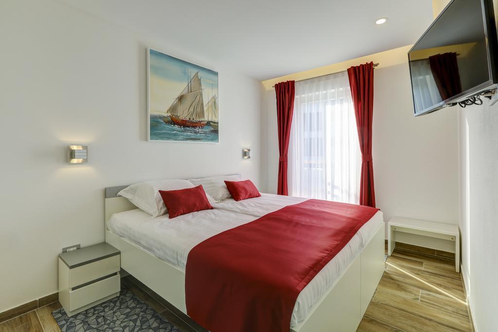Viras Luxury Holiday Premantura Exterior photo