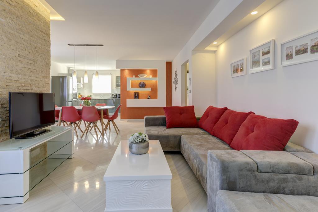 Viras Luxury Holiday Premantura Exterior photo
