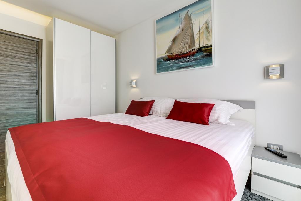 Viras Luxury Holiday Premantura Exterior photo