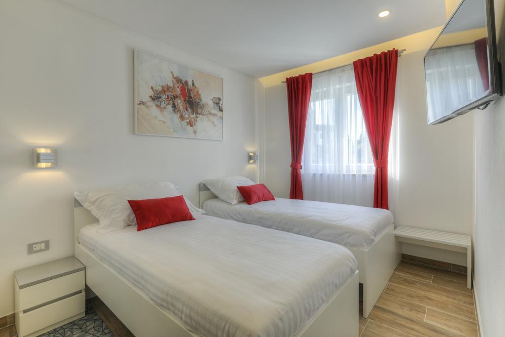 Viras Luxury Holiday Premantura Exterior photo
