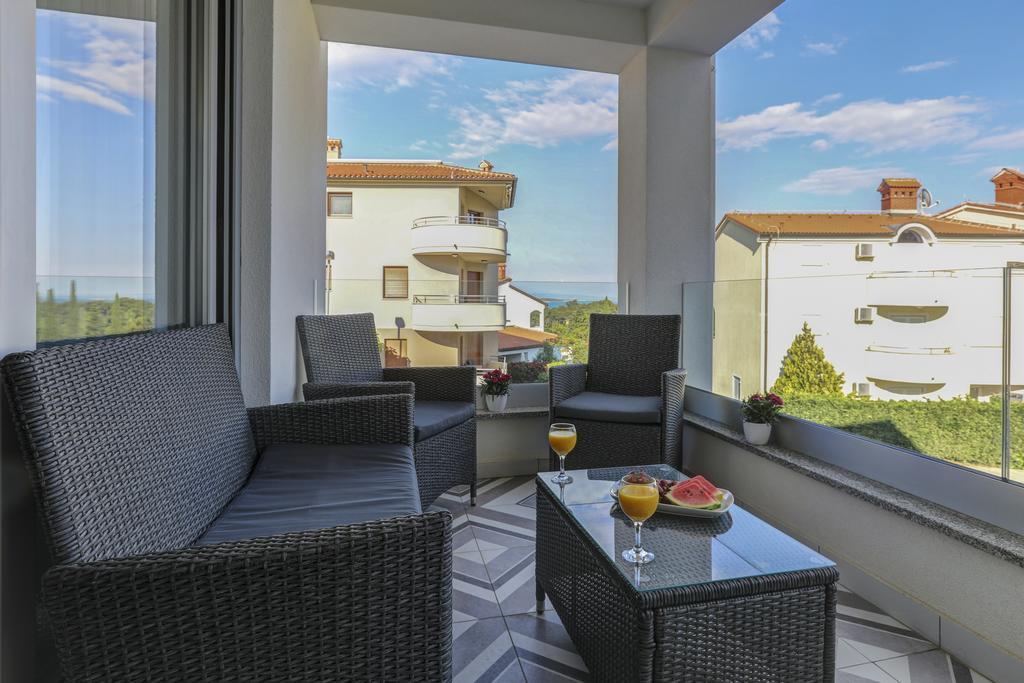 Viras Luxury Holiday Premantura Exterior photo