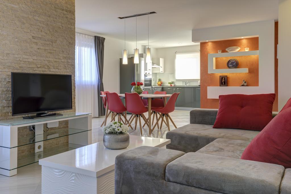 Viras Luxury Holiday Premantura Exterior photo